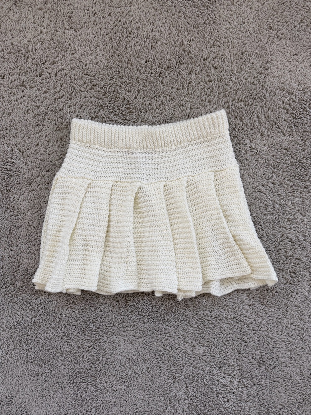 Edikted Cream Knit Pleated Skater Mini Skirt